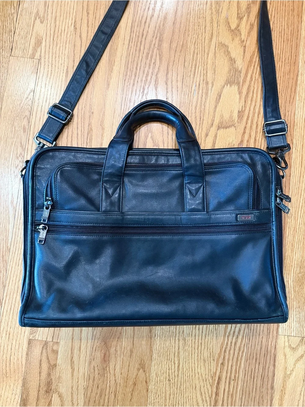Tumi Alpha Nappa Large Black Leather Briefcase Organizer Padded